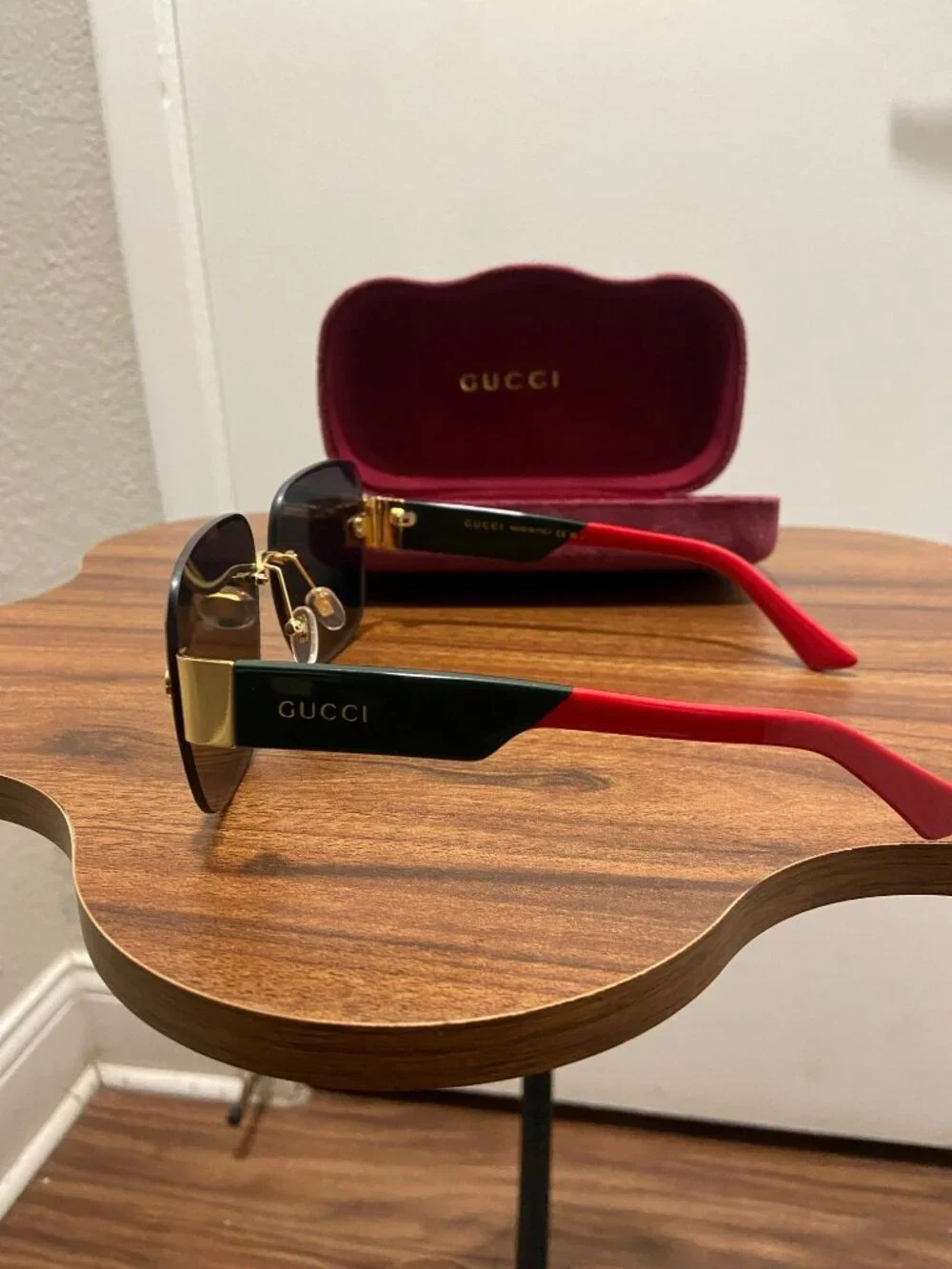Gucci Green Red Sunglasses(Unisex)